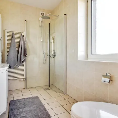 Holiday With Hot Tub Iii Tatil Evi Aabenraa